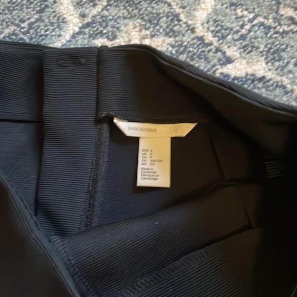 Black zippered hem trouser leggings. Toteme vibes by H&M - Picture 7 of 14